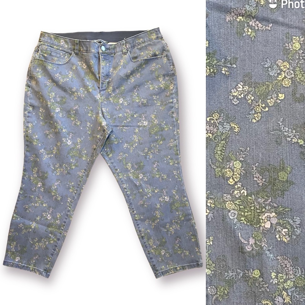 Vintage Christopher Banks Petite Signature Slimming Floral Jeans
